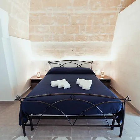 Le Dimore Nel Cortile Con Patio E Parcheggio Privato Guest house *
