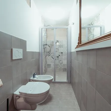 Le Dimore Nel Cortile Con Patio E Parcheggio Privato *