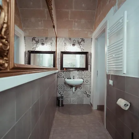 Le Dimore Nel Cortile Con Patio E Parcheggio Privato 마테라