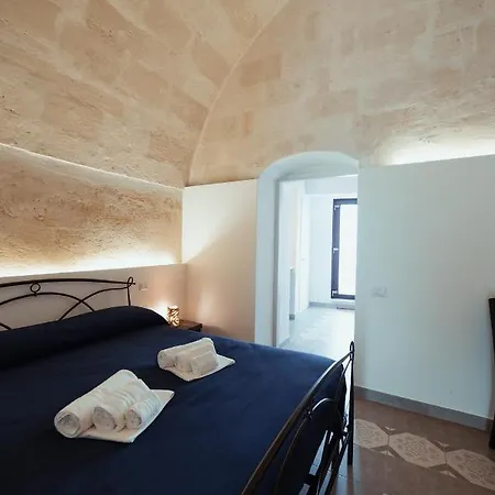 Guest house Le Dimore Nel Cortile Con Patio E Parcheggio Privato *