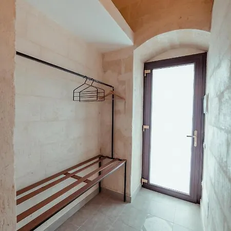 Le Dimore Nel Cortile Con Patio E Parcheggio Privato 게스트하우스