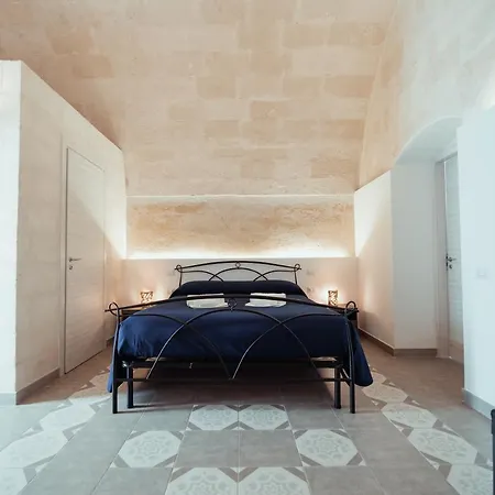 Guest house Le Dimore Nel Cortile Con Patio E Parcheggio Privato Matera