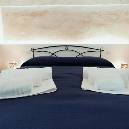 Guest house Le Dimore Nel Cortile Con Patio E Parcheggio Privato *