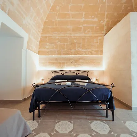 Le Dimore Nel Cortile Con Patio E Parcheggio Privato Guest house *