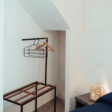 Le Dimore Nel Cortile Con Patio E Parcheggio Privato 게스트하우스