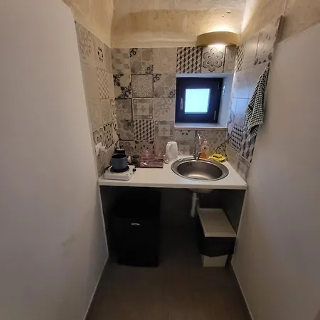 Le Dimore Nel Cortile Con Patio E Parcheggio Privato Matera
